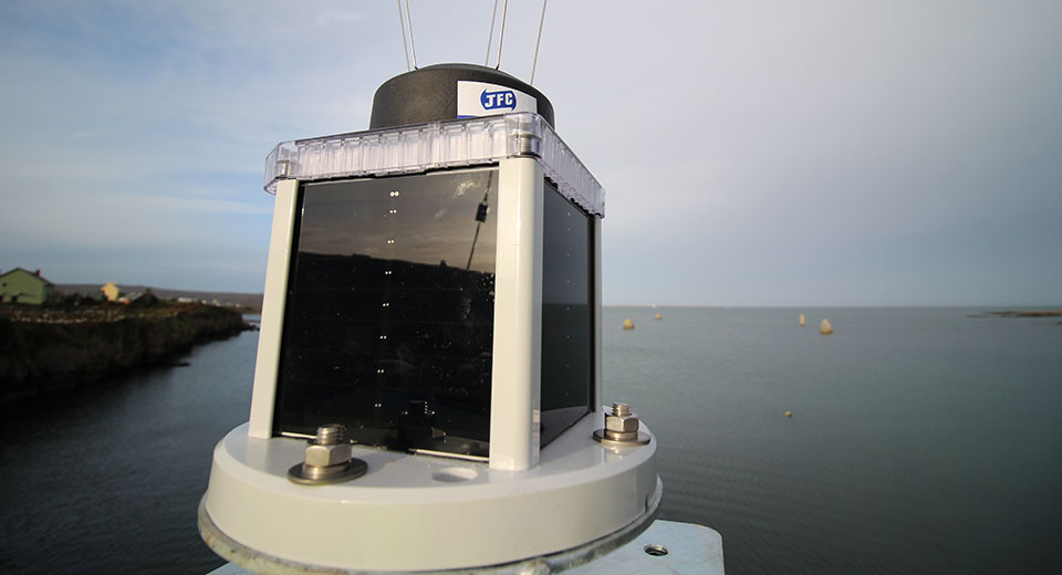 2 - 4 NM Solar Marine Lantern